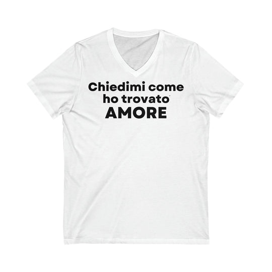 Amore/Love, Unisex Jersey Short Sleeve V-Neck Tee (IT EU)