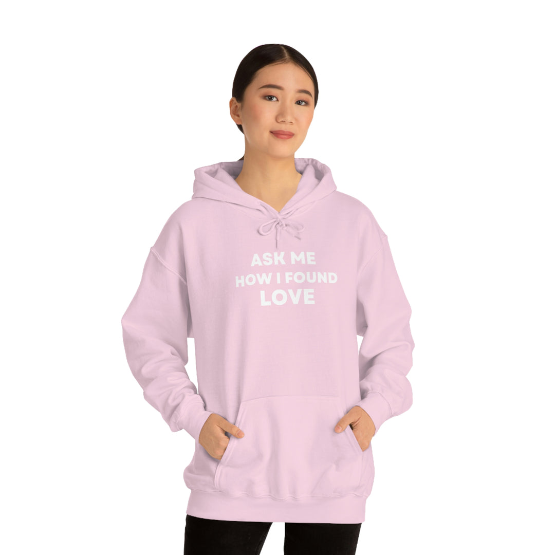 Love, Unisex Heavy Blend™ Hooded Sweatshirt (ENG CDN)