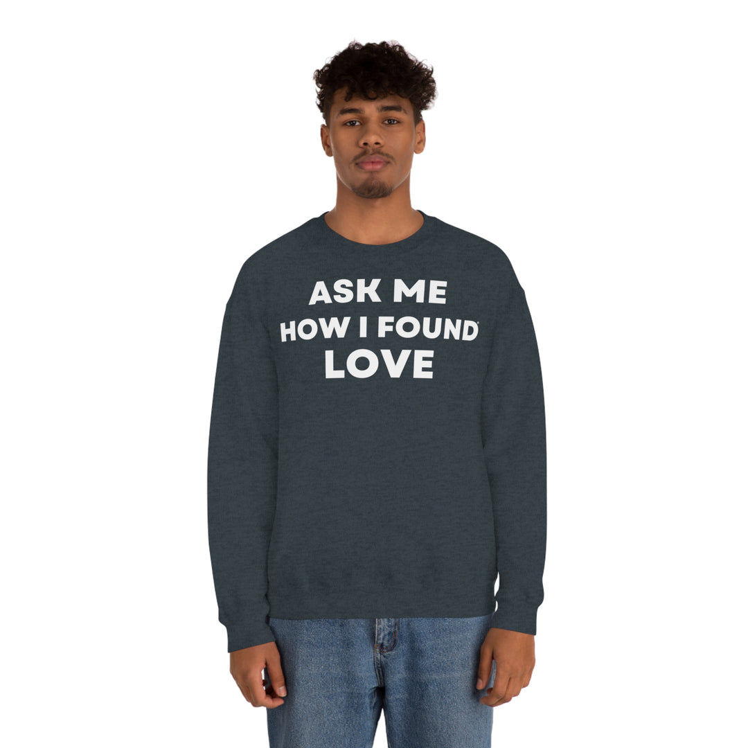 Love (DE), Unisex Heavy Blend™ Crewneck Sweatshirt