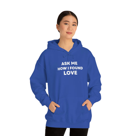 Love, Unisex Heavy Blend™ Hooded Sweatshirt (ENG CDN)