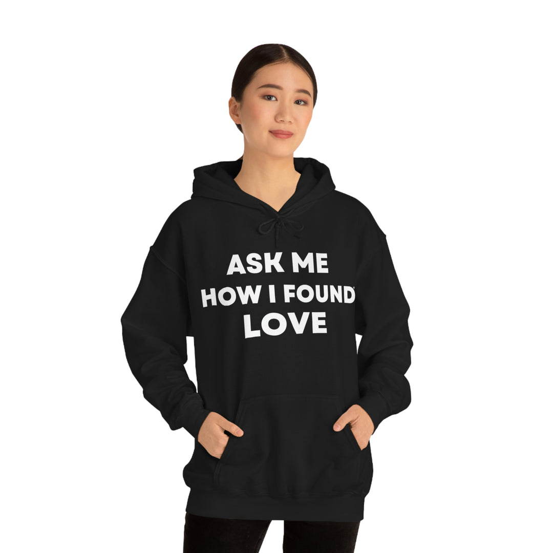 Love, Unisex Heavy Blend™ Hooded Sweatshirt (ENG US)